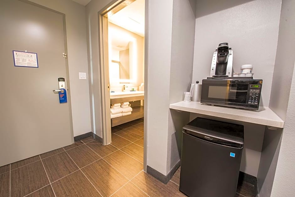 Holiday Inn Express & Suites Houston SE - Airport Area By IHG