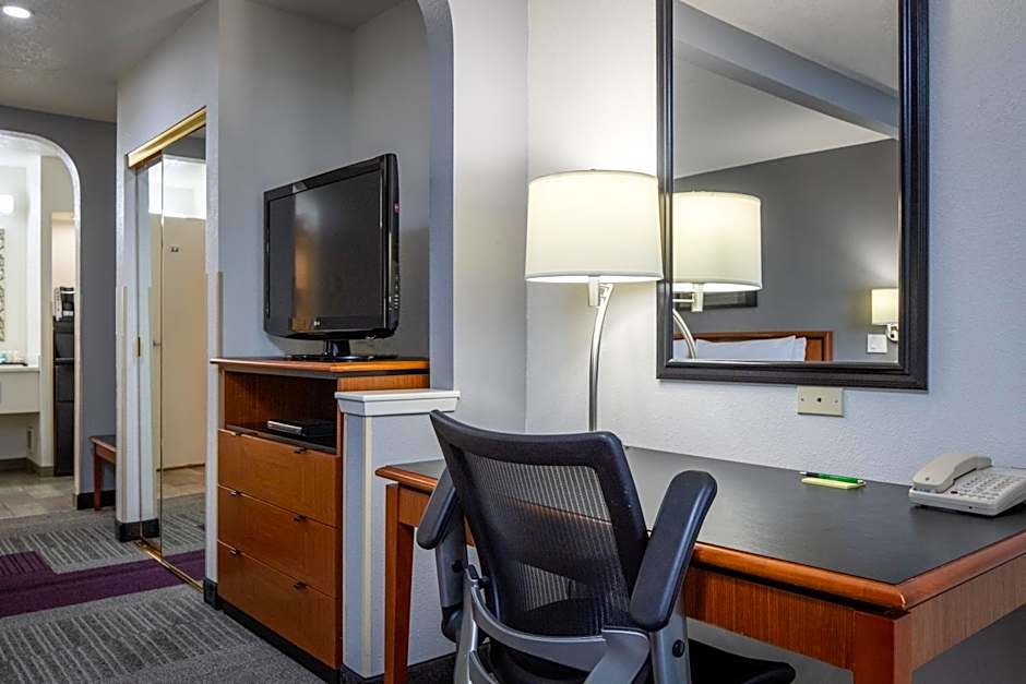 Atherton Park Inn and Suites