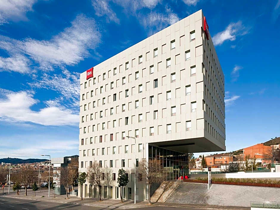 Ibis Barcelona Santa Coloma