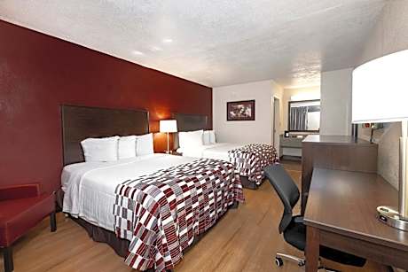 Deluxe Room with Two Queen Beds - Disability Access - Non Smoking