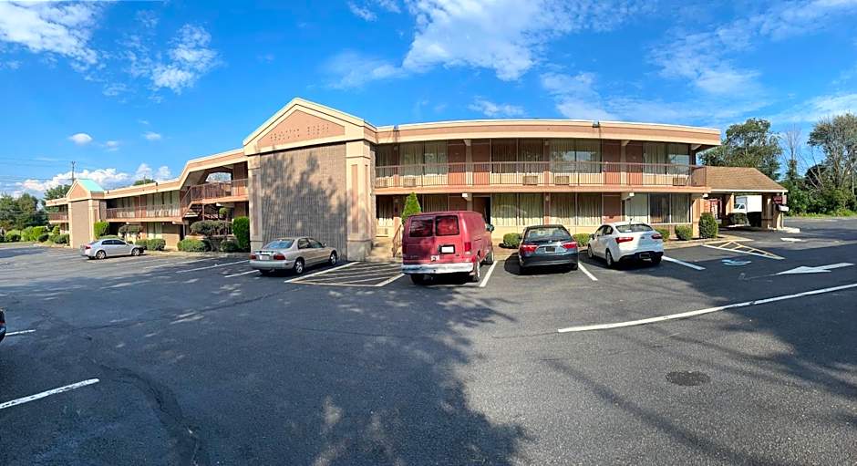 Travelers Inn