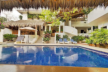 Villas Naomi