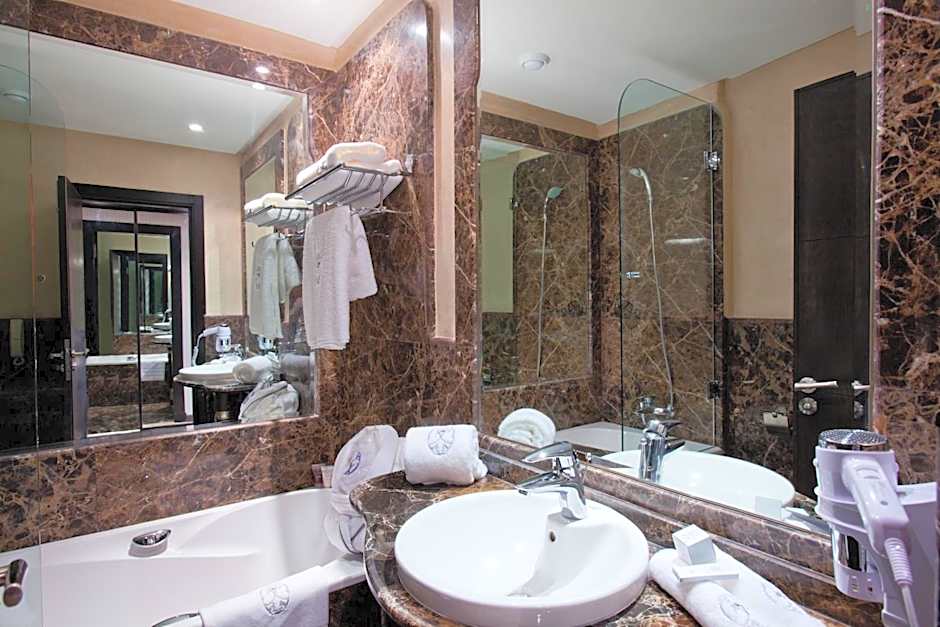 Art Palace Suites & Spa