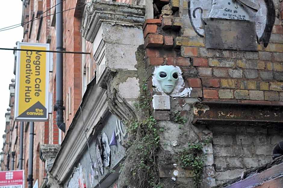 Cosmos Capsule Hub London