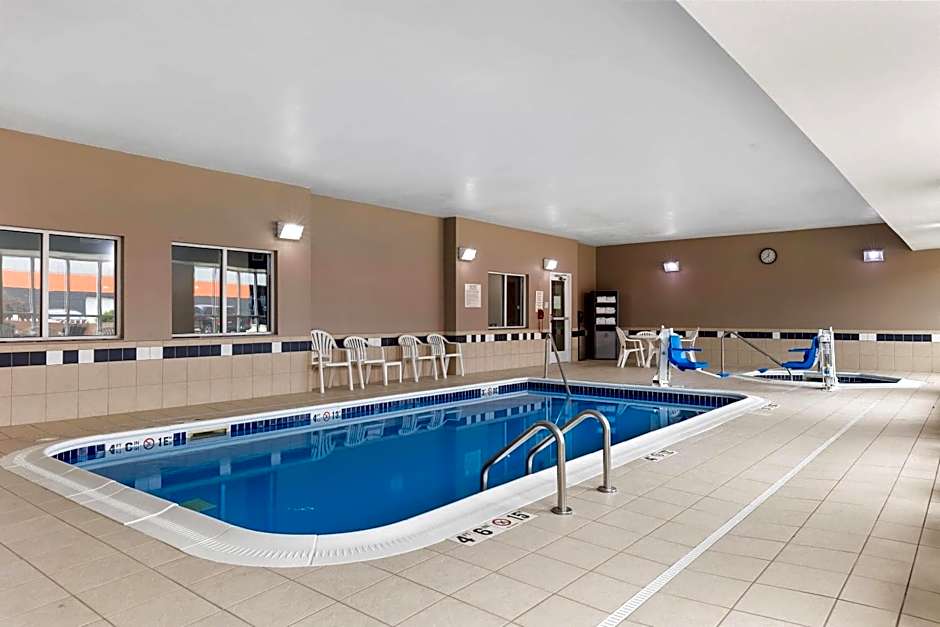 Comfort Inn & Suites Marion I-57