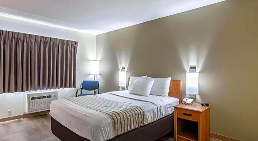 Econo Lodge Ithaca Airport 