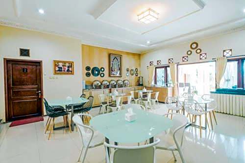 Aleyra Hotel and Villa Garut