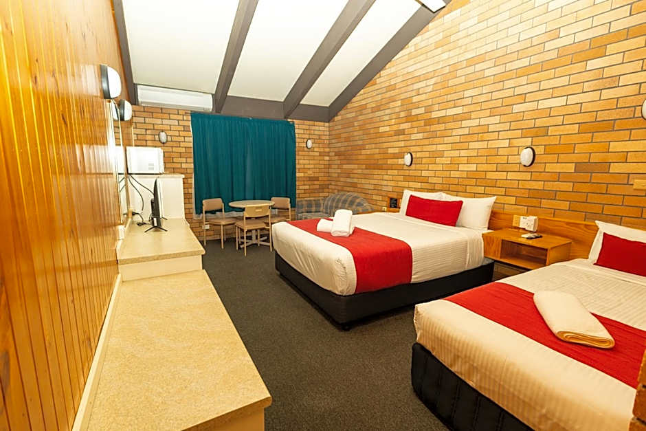 All Travellers Motor Inn