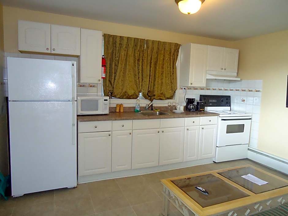 Bayside Inn & Waterfront Suites