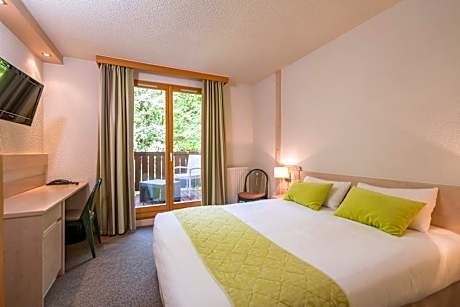 Quintuple Room