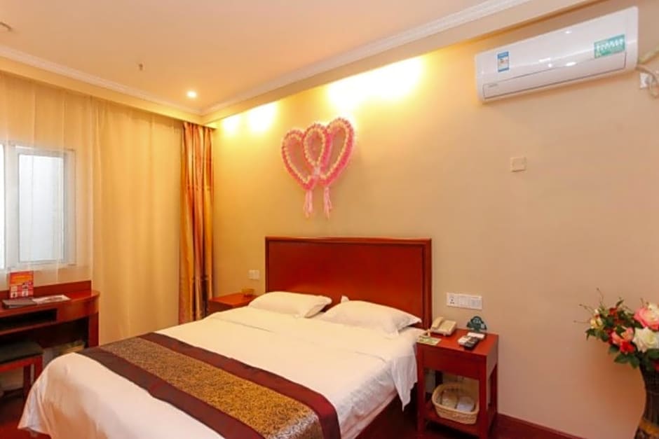 GreenTree Inn JiangSu WuXi JiangYin Xiagang Subdistrict Express Hotel