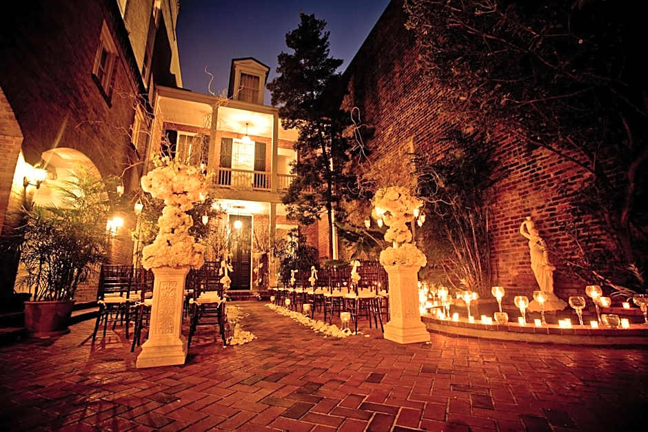 Holiday Inn Hotel French Quarter-Chateau Lemoyne By IHG