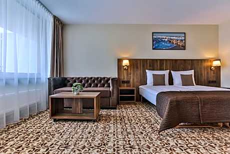 Mini Suite with Spa Access
