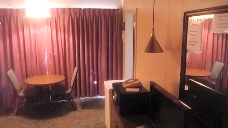 Cedar Inn