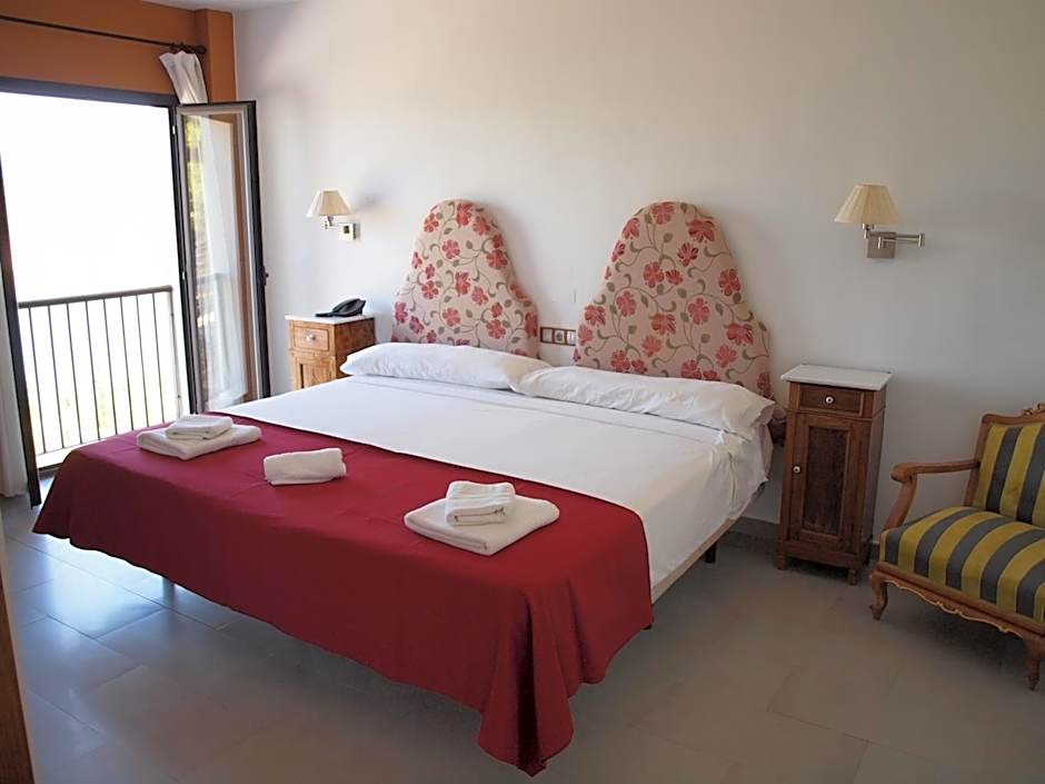 Hotel Rural La Alcanacia