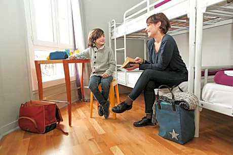 Quadruple Room with Private Bathroom