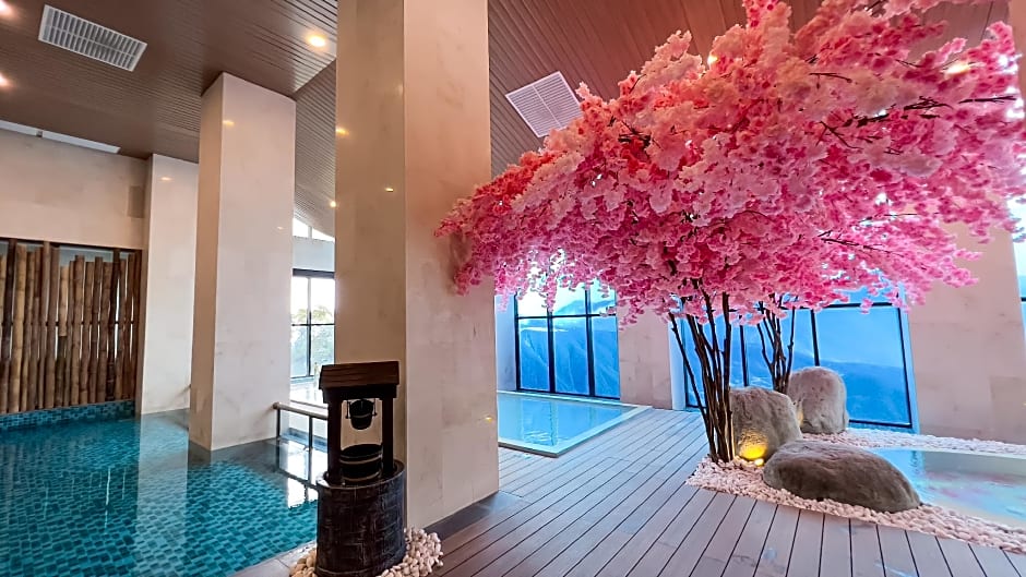 The Yanné, Onsen Hotel