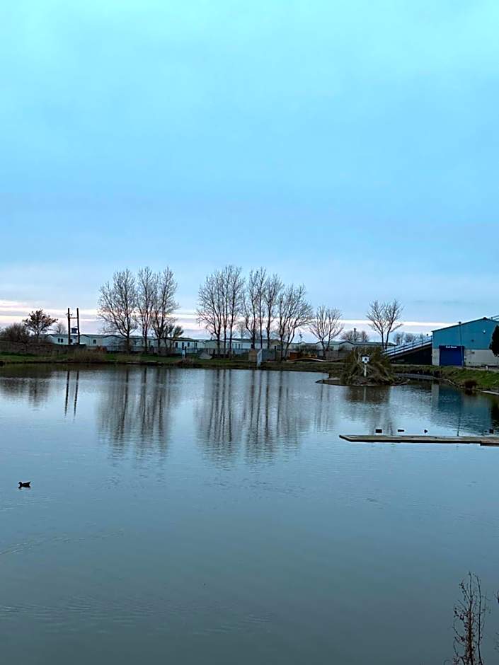 8 berth Waterside Ingoldmells V8 Santanavan 3