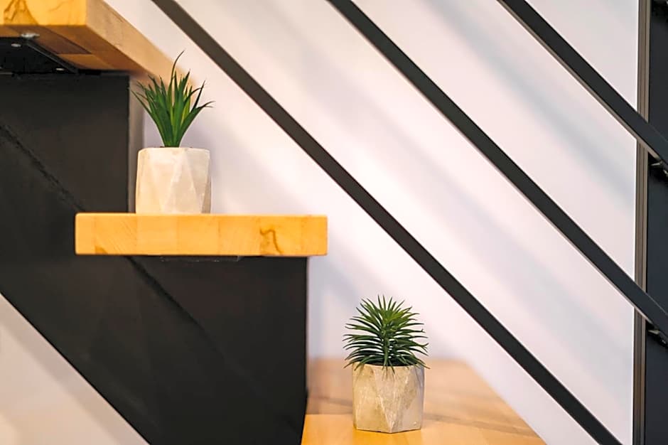 BLUE STONE Luxury Suites