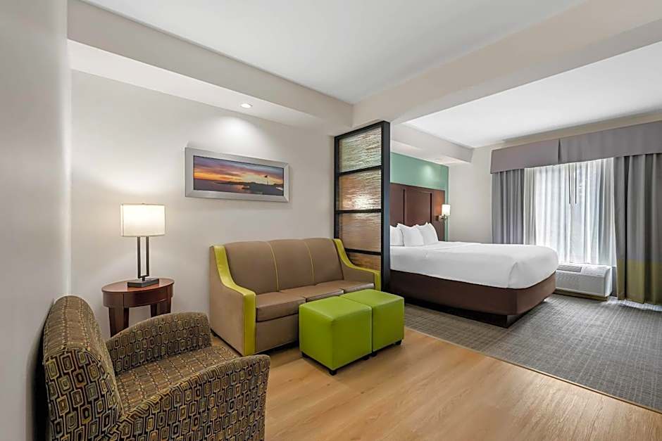 Comfort Suites New Bern near Cherry Point
