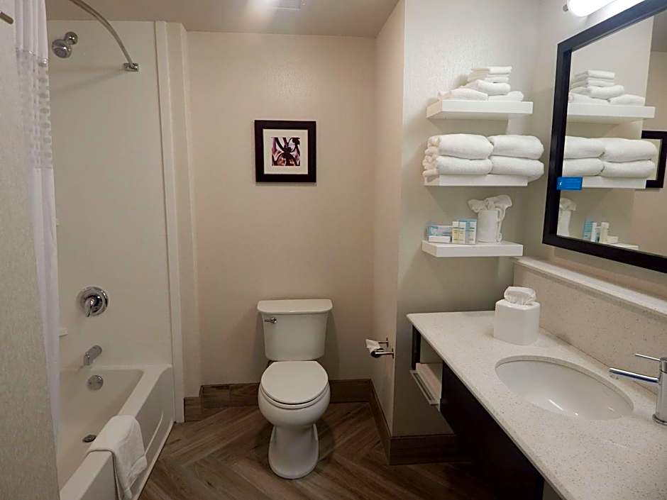 Hampton Inn By Hilton Oxford, ME