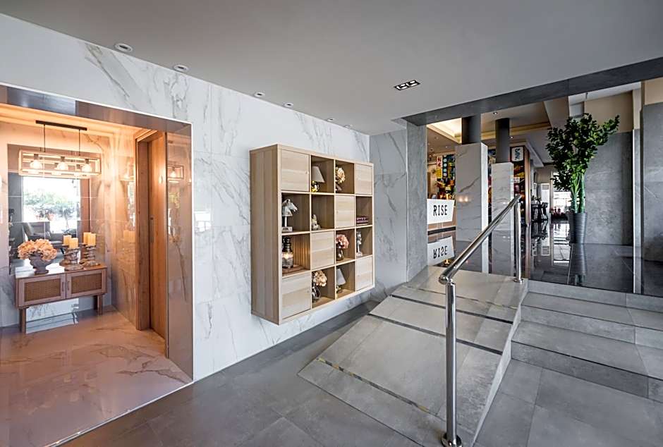 Rise Hotel
