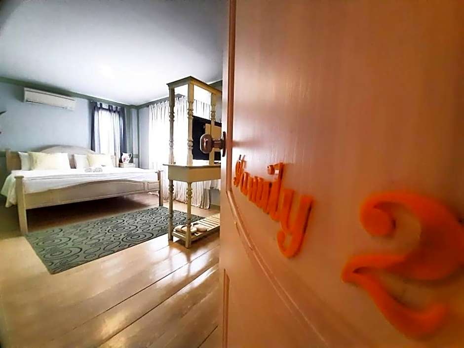 The Royal Chiangkhan Boutique Hotel