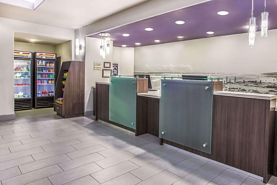 La Quinta Inn & Suites by Wyndham Bay City