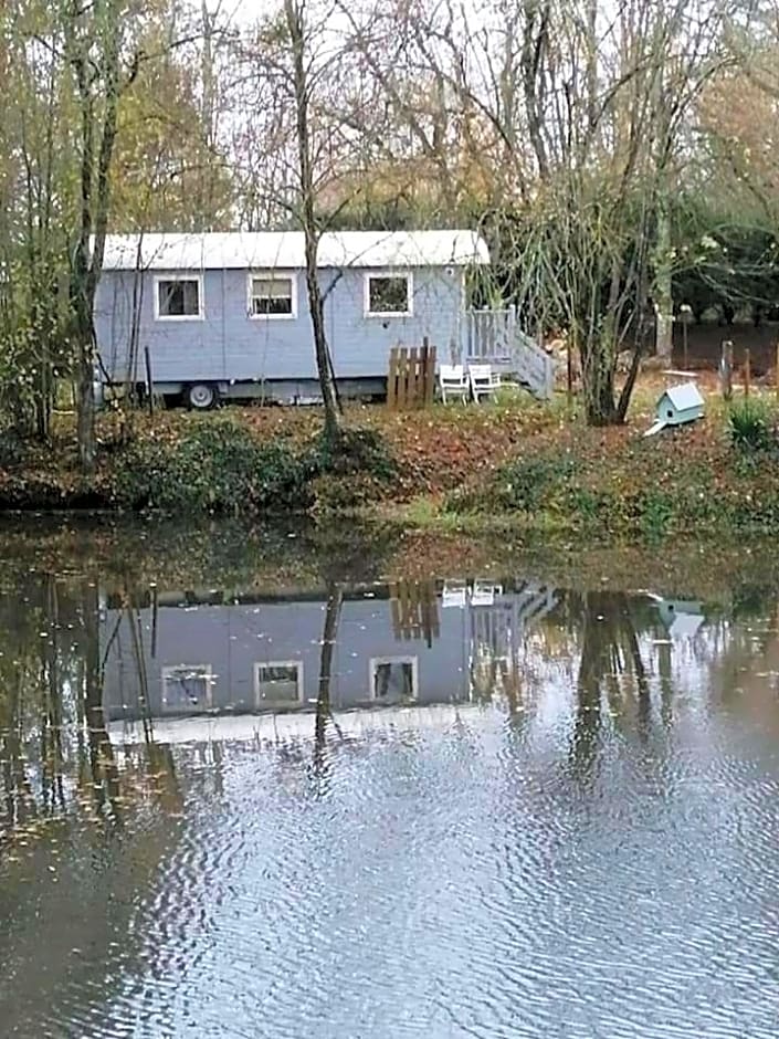Le clos des augers, chambres d'hôtes et roulotte
