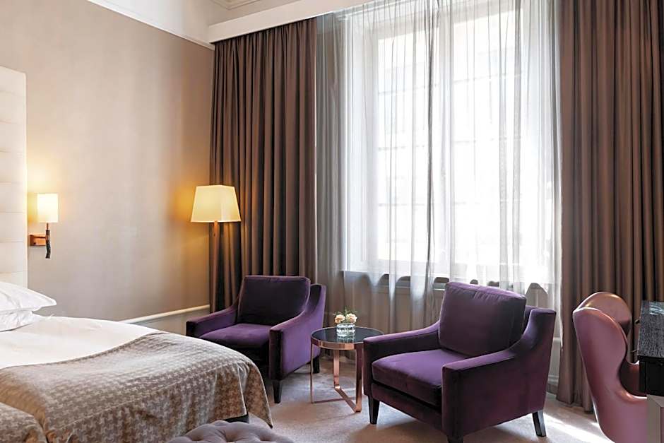 Elite Plaza Hotel