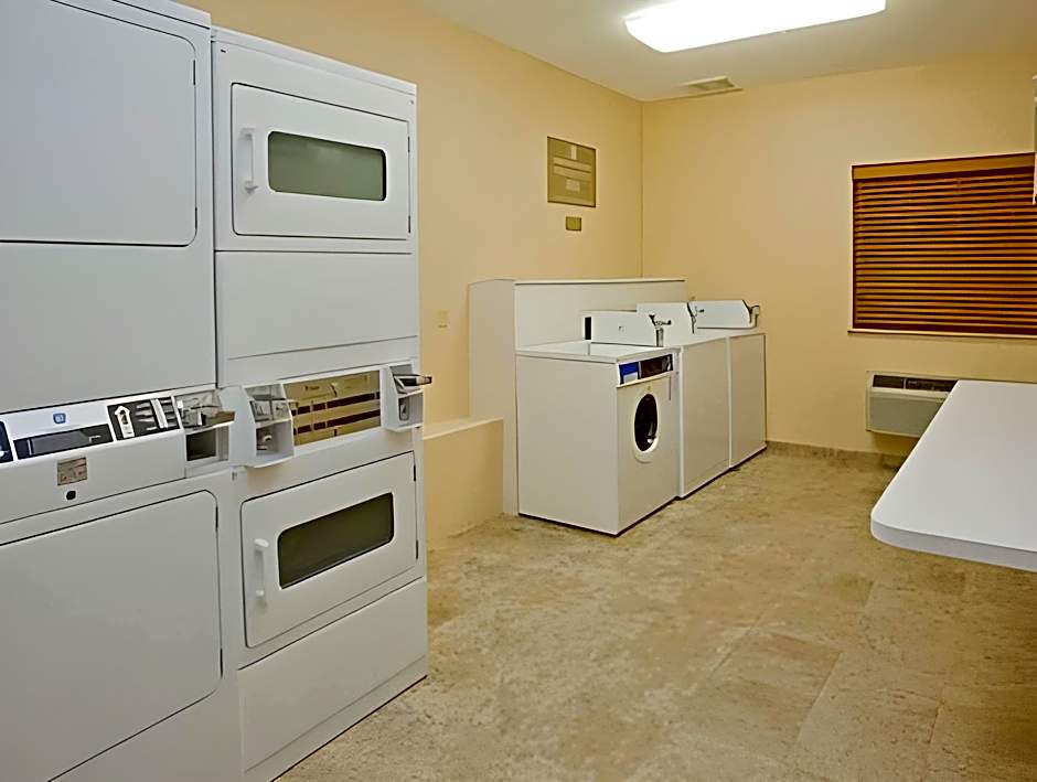 Candlewood Suites Pearland By IHG