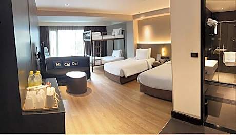 Family Suite with bunk bed