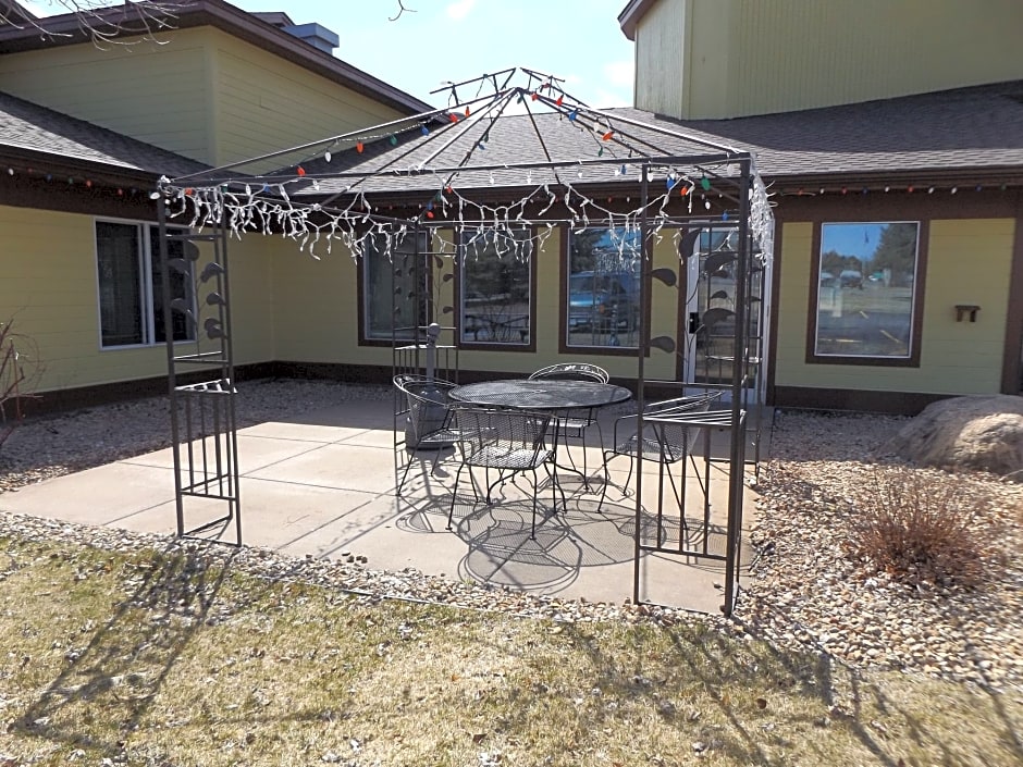 Nisswa Inn and Suites
