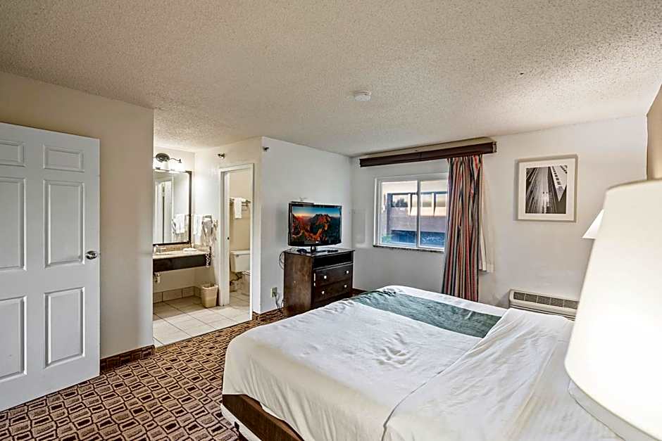 Coratel Plus Suites Wichita West Airport