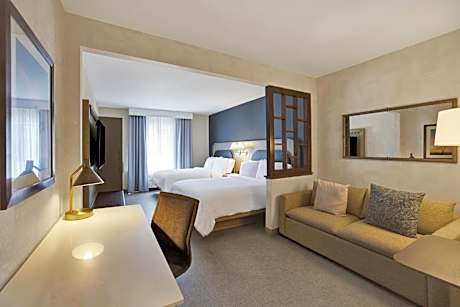 Standard Queen Room with Sofa Bed