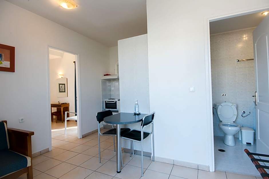 Polydoros Appartments