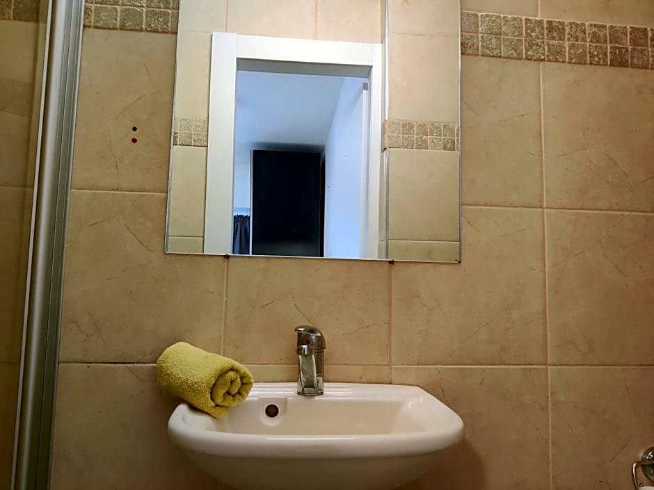 Dizengoff Penthouse Boutique Hostel