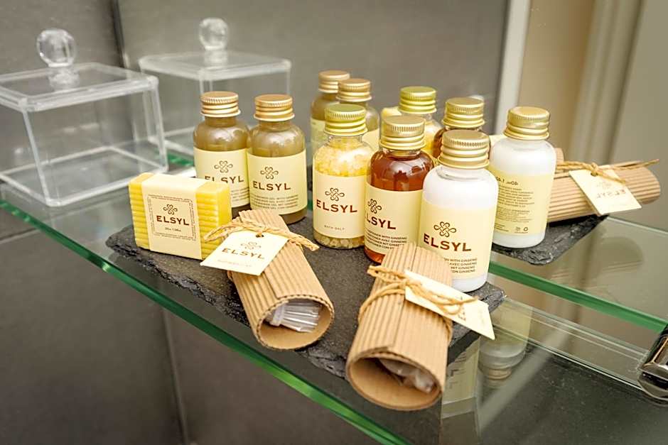 The Roost on Rock Road