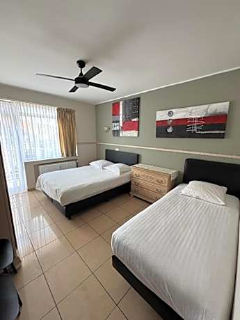 Deluxe Studio