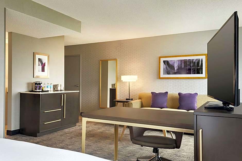 DoubleTree by Hilton St. Paul East