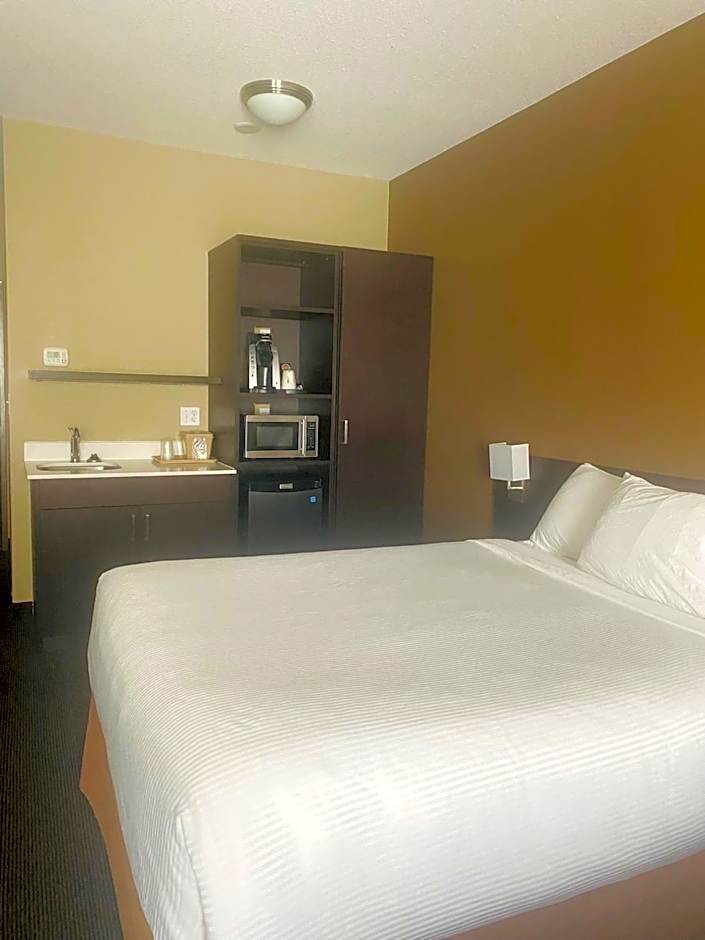 Microtel Inn & Suites By Wyndham Whitecourt