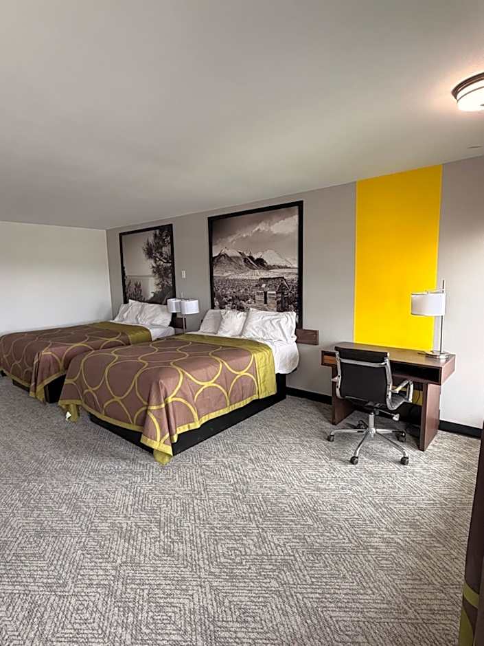 Photo 1 of 5 of Deluxe 2 Queen Beds