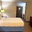 Days Inn & Suites by Wyndham Stevens Point