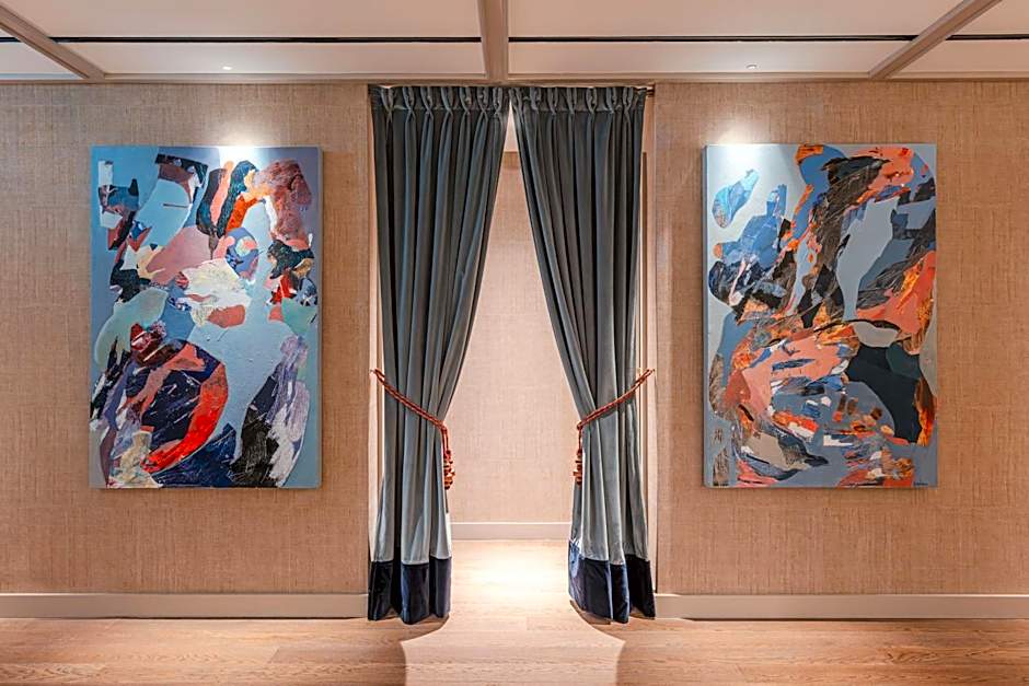 Legacy Hotel Cascais, Curio Collection by Hilton