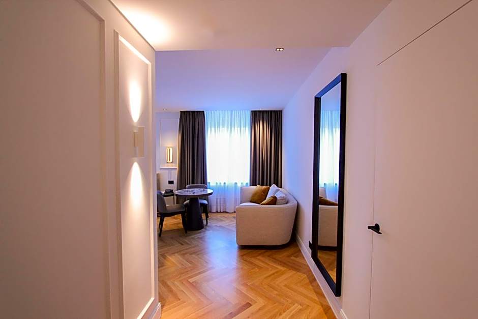 Ambassador Palace Hotel