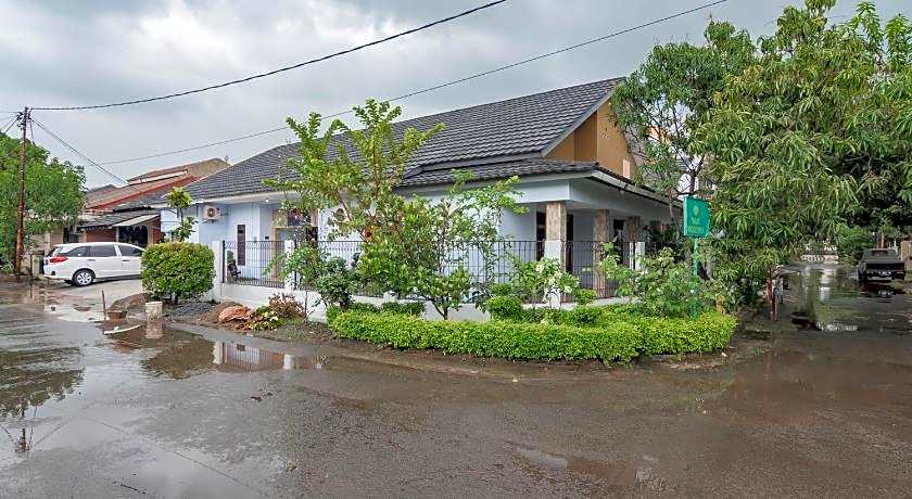 The Lima Guest House Syariah Mitra RedDoorz