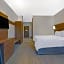 Holiday Inn Express & Suites - Lenexa - Overland Park Area By IHG