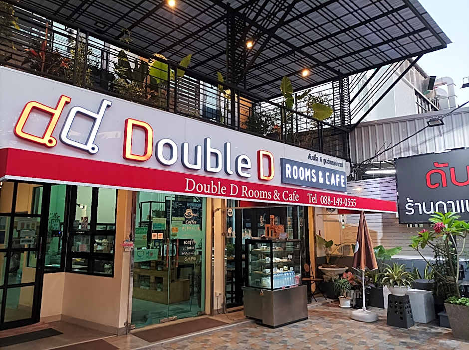 Double D Rooms & Cafe