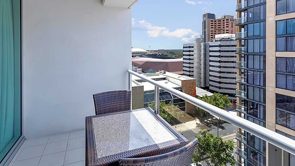 Oaks Adelaide Embassy Suites