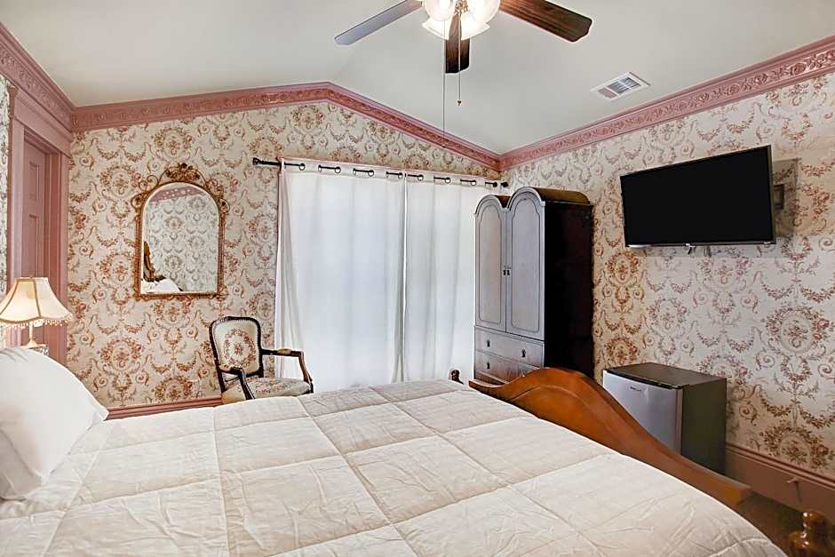 Sara's Bed and Breakfast Inn